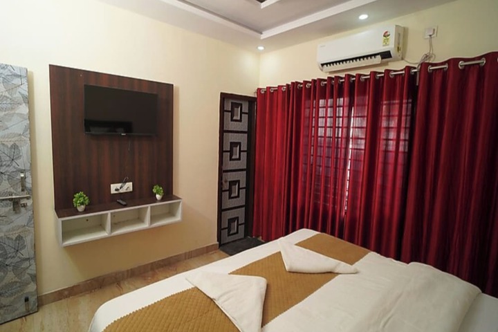 Room 30 of 51