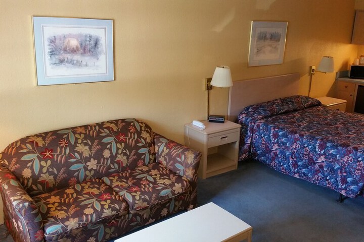 Room 25 of 46