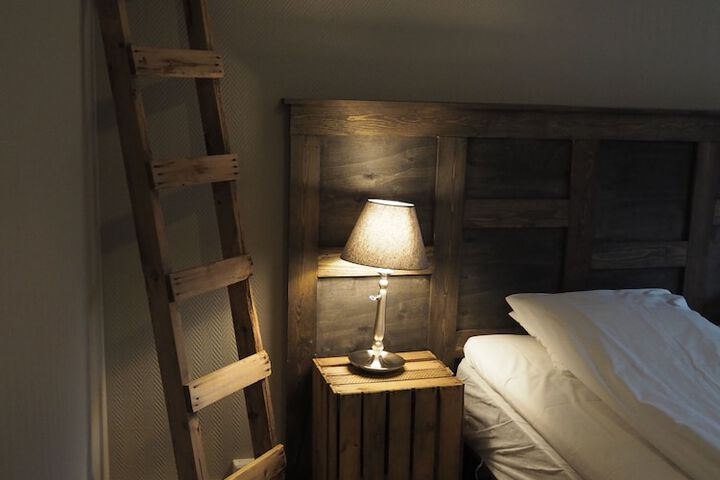 Room 8 of 31