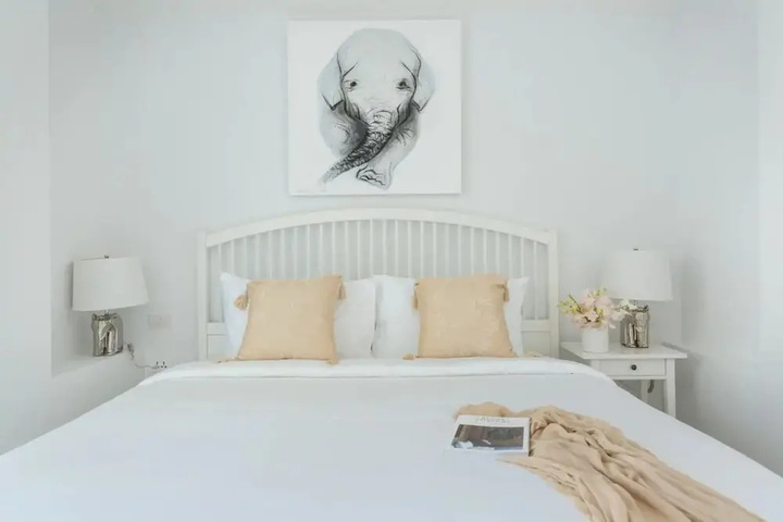 Room 4 of 24