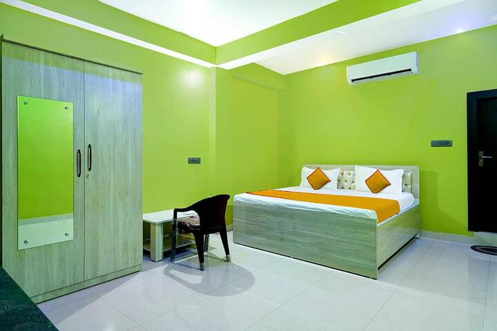 Room 18 of 25