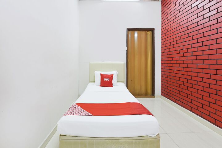 Room 30 of 46