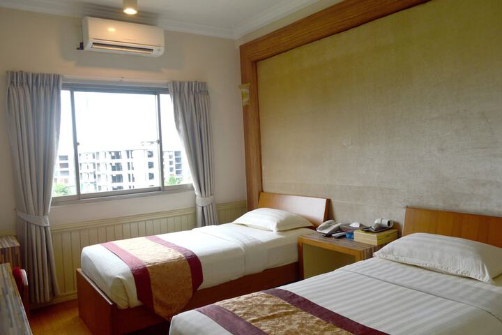 Room 11 of 79