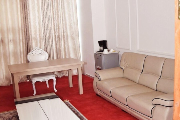 Room 13 of 29