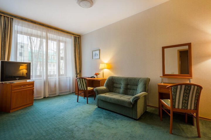 Room 51 of 84