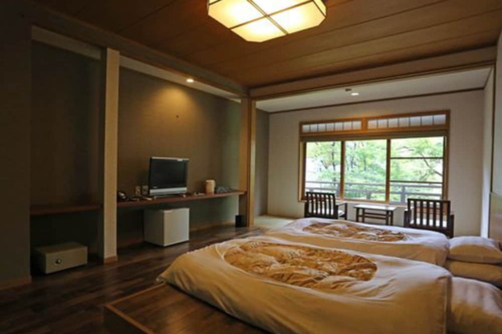 Room 10 of 56