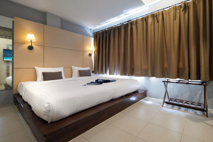 Room 12 of 133