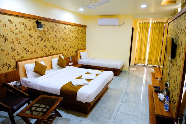 Room 14 of 32