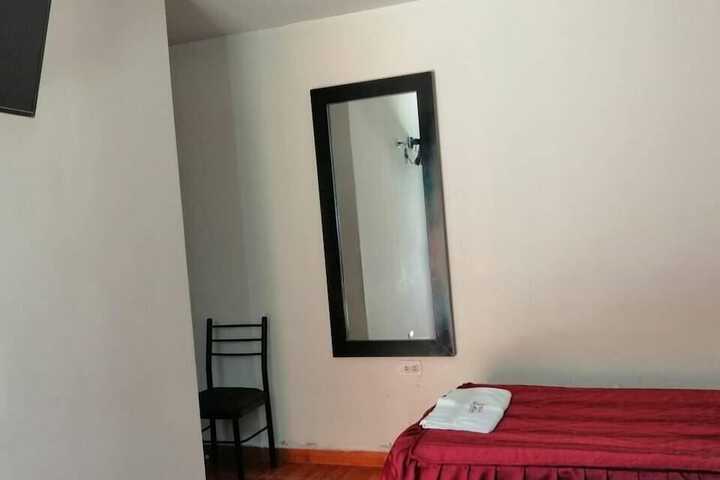 Room 4 of 14