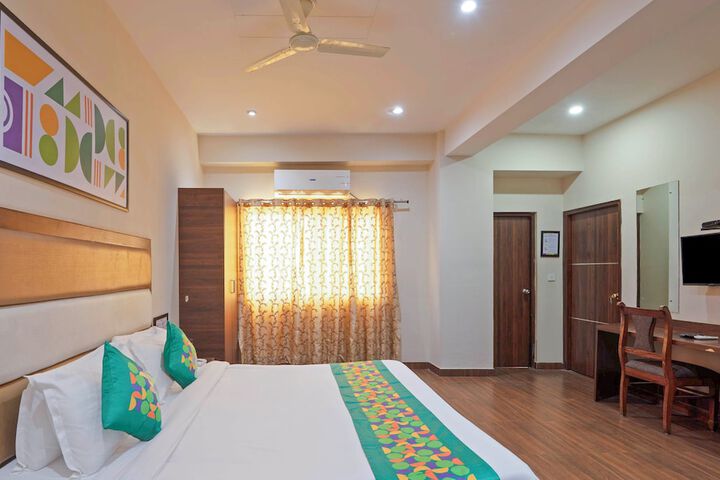 Room 8 of 42