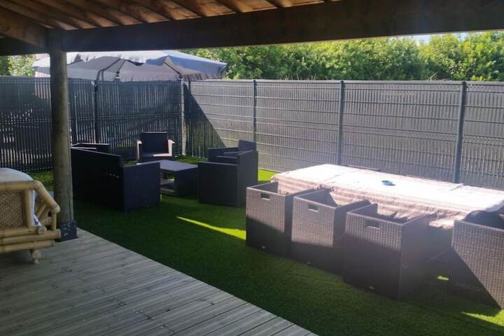 Terrace/Patio 12 of 12
