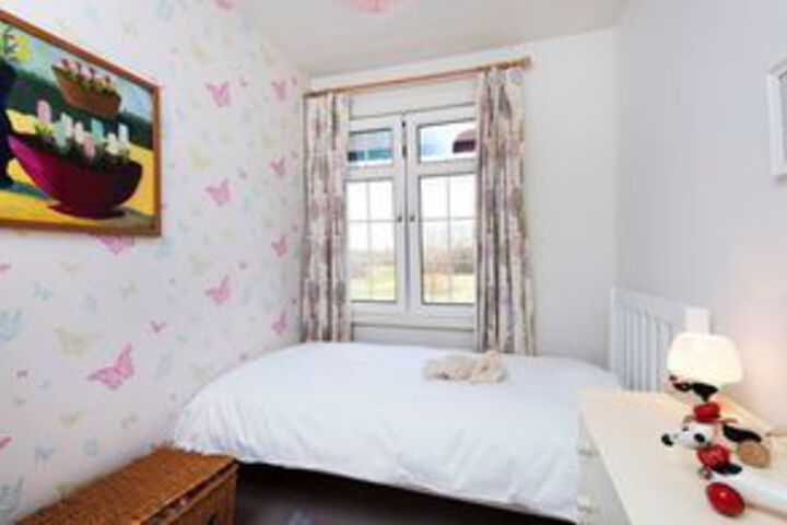 Room 15 of 27