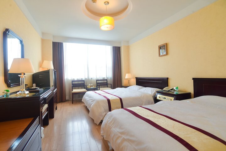Room 15 of 36