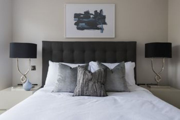 Room 7 of 25