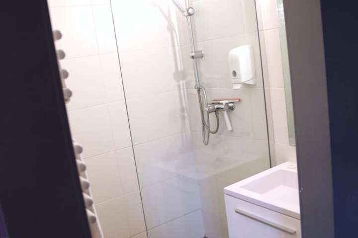 Room 153 of 161