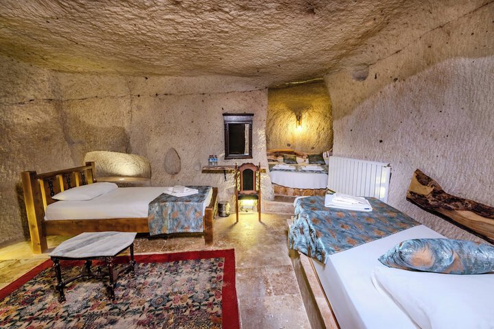 Room 4 of 66