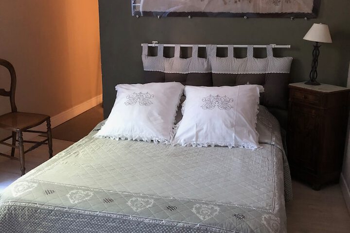 Room 5 of 7