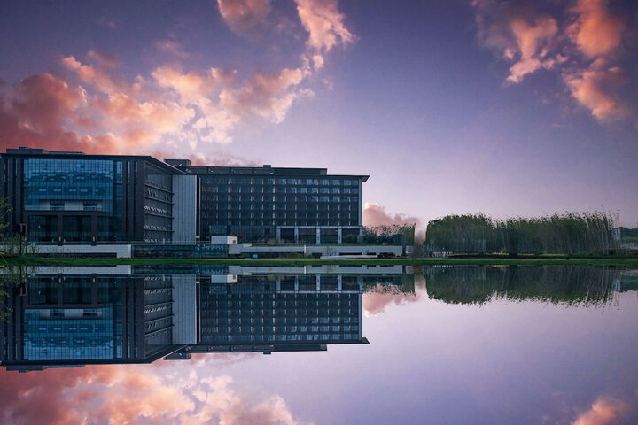 Exterior of Holiday Inn Resort Maoshan Hot-Spring by IHG