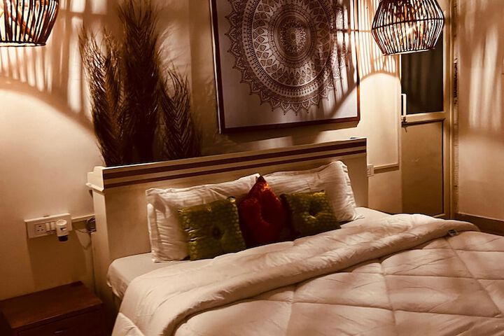Room 32 of 63