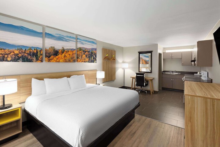 Room 3 of 34