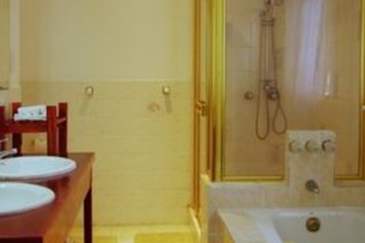 Room 2 of 14