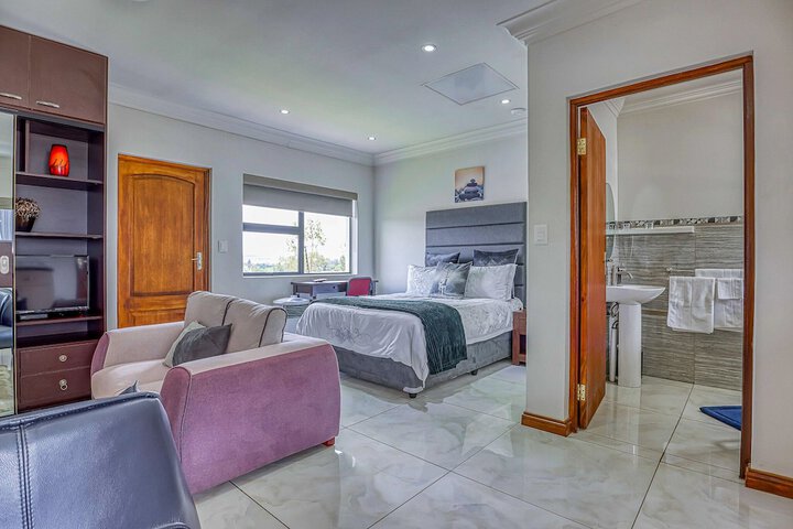 Room 10 of 67