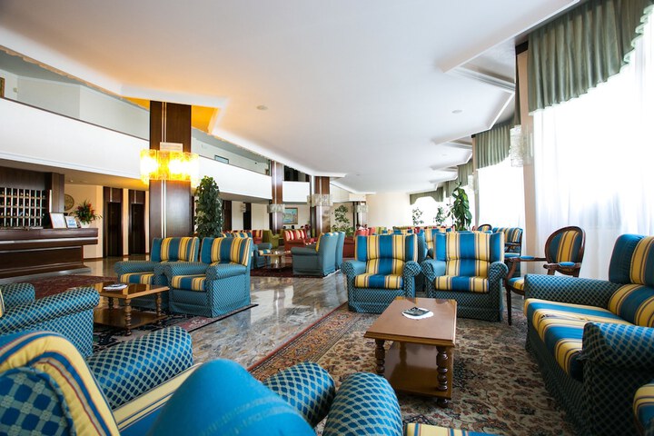 Guest Lobby