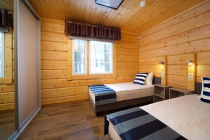 Room 15 of 64