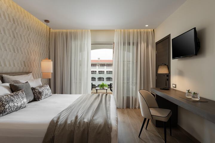 Room 54 of 357