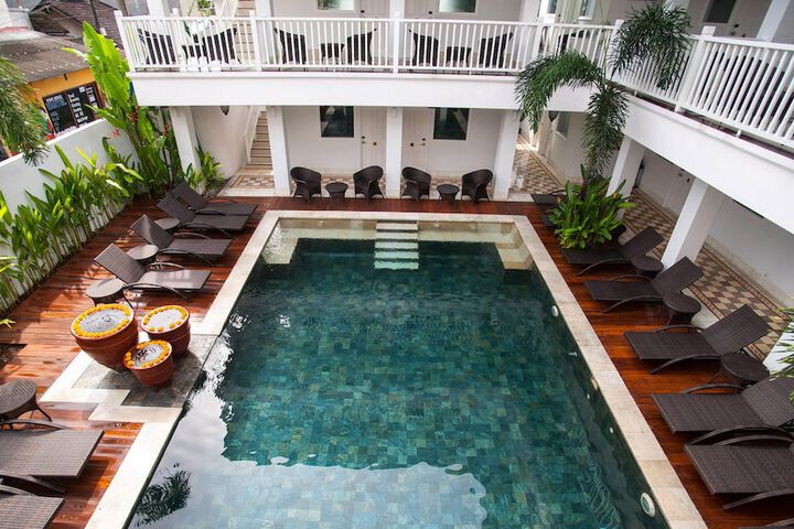 Pools & Facilities