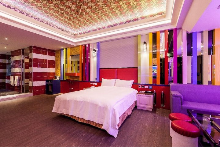 Room 46 of 216