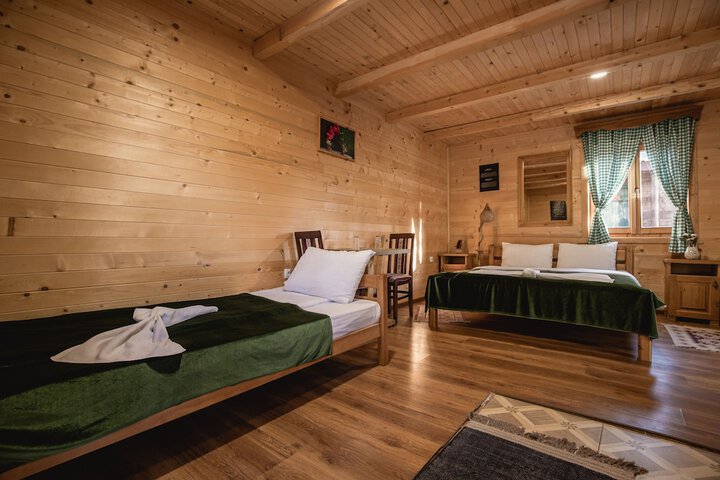 Room 27 of 129
