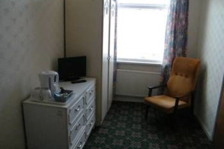 Room 70 of 149