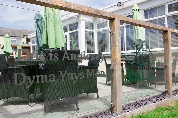 Sundeck 126 of 142
