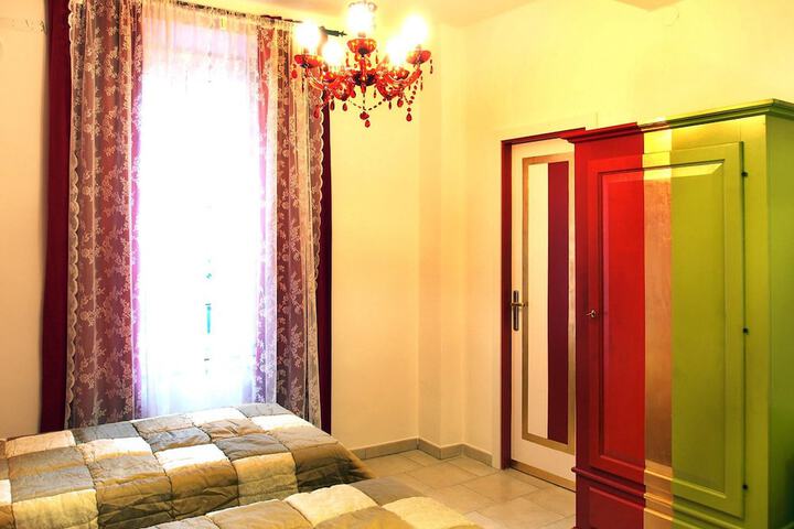 Room 14 of 63