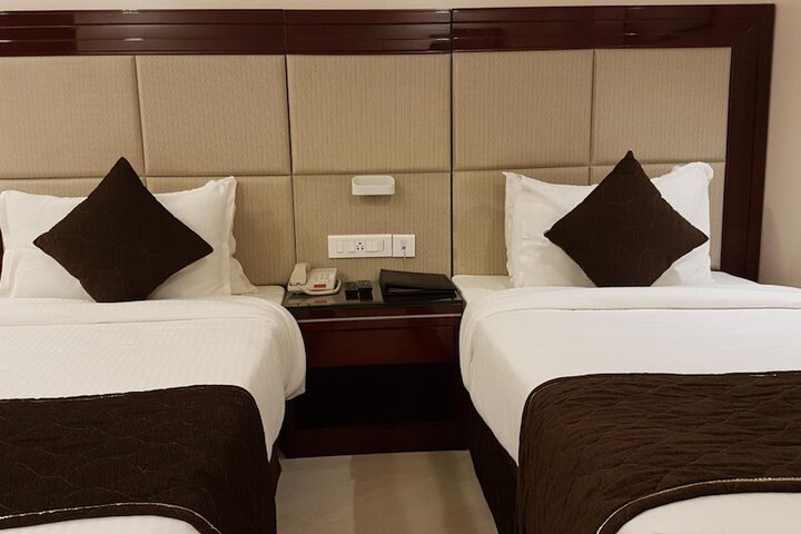 Room 9 of 49