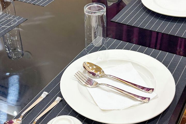 Dining 20 of 33