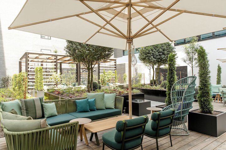 Terrace/Patio 33 of 34