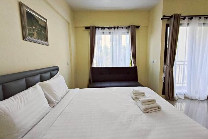 Room 2 of 15