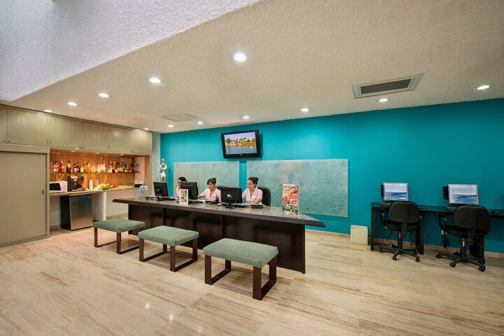 Concierge desk