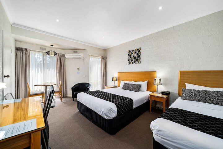 Room 4 of 26