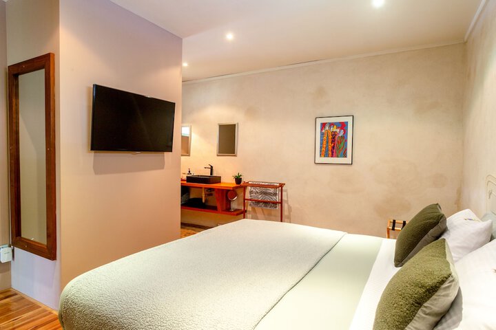 Room 5 of 22