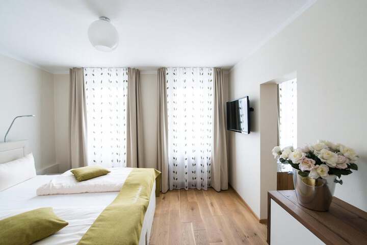 Room 15 of 51