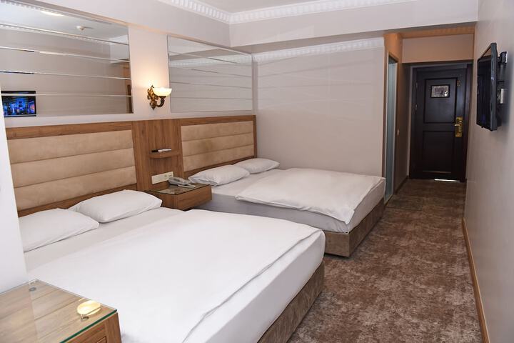 Room 11 of 43