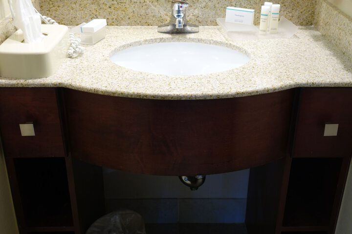 Bathroom sink