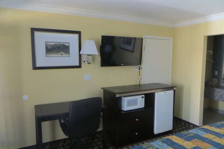 Room 2 of 26