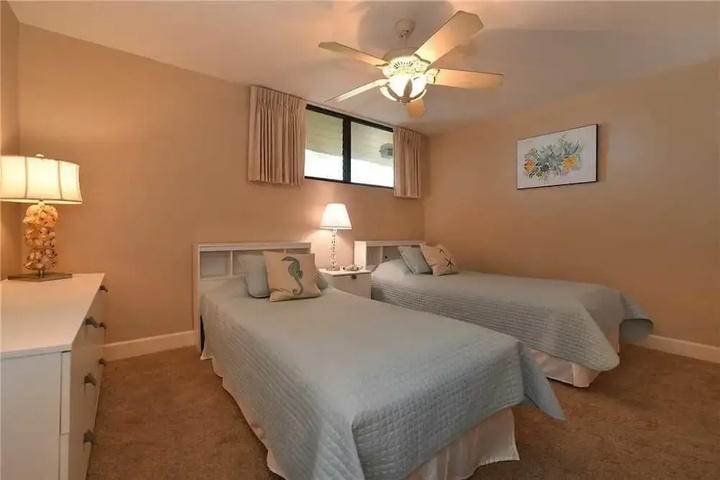 Room 5 of 23