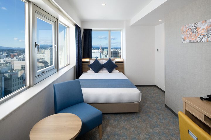Room 17 of 79