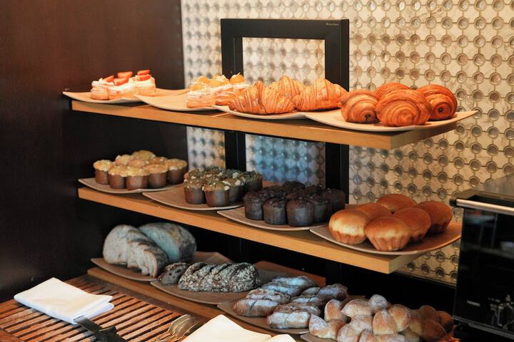 Breakfast/Coffee Service 81 of 138