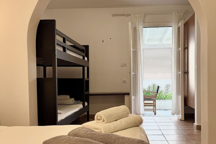 Room 9 of 101